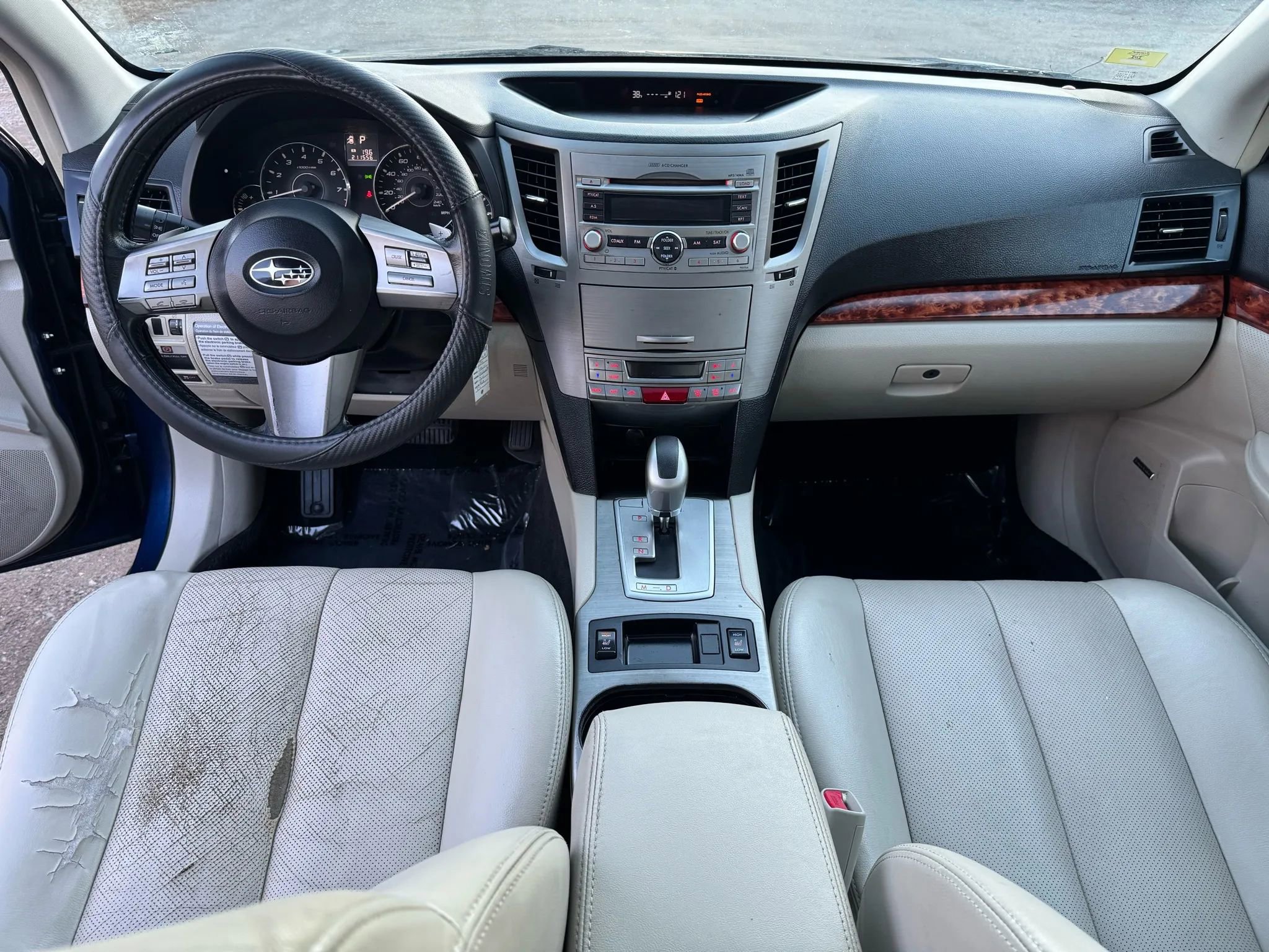 Used 2011 Subaru Outback 2.5i Limited image 25