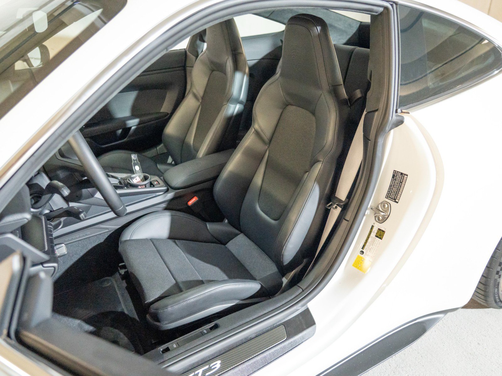 Certified 2026 Porsche 911 GT3 RWD image 5