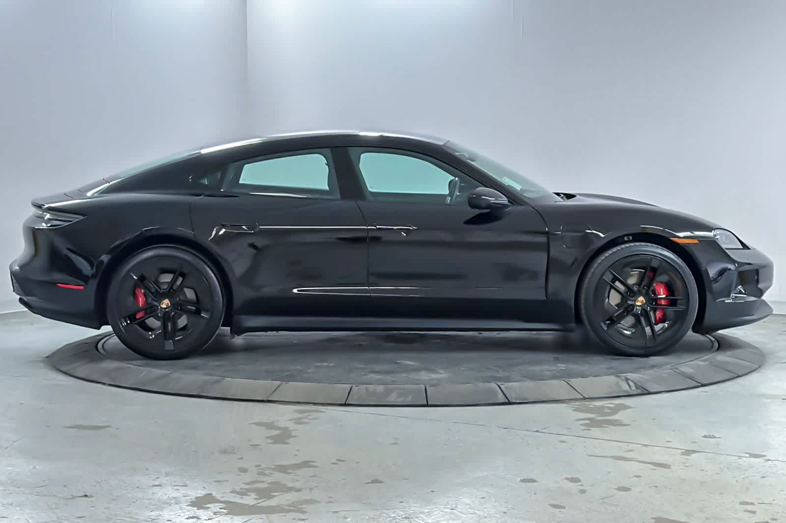Used 2025 Porsche Taycan 4S AWD/4WD image 8
