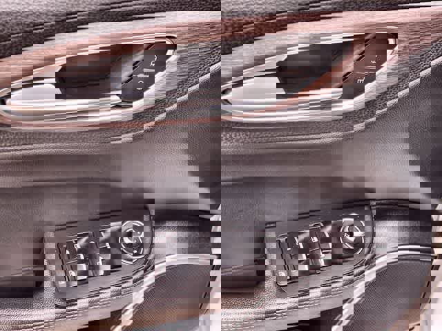 Used 2020 Alfa Romeo Giulia Ti w/ Nero Edizione image 30