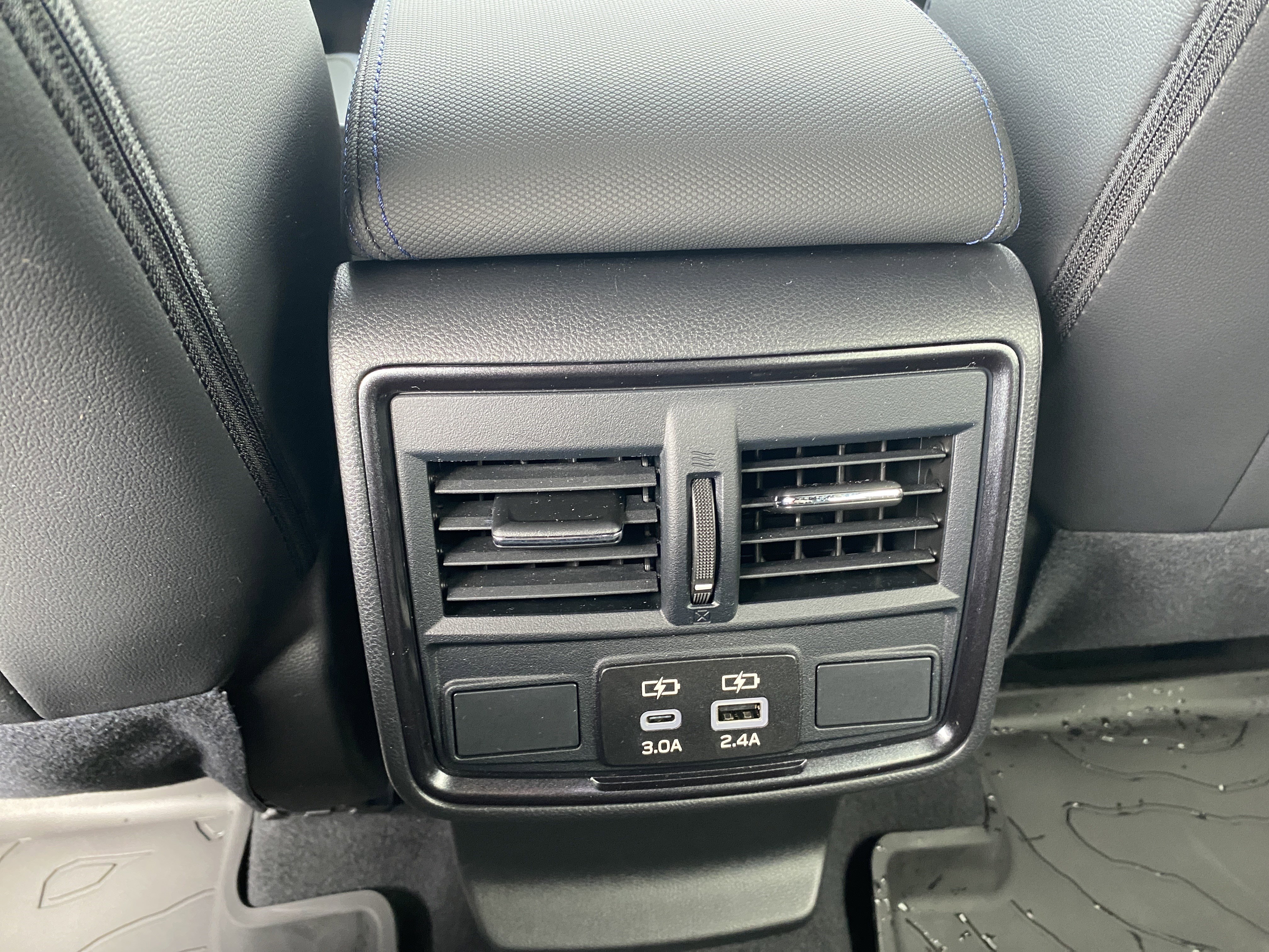 Used 2025 Subaru Forester Limited image 34