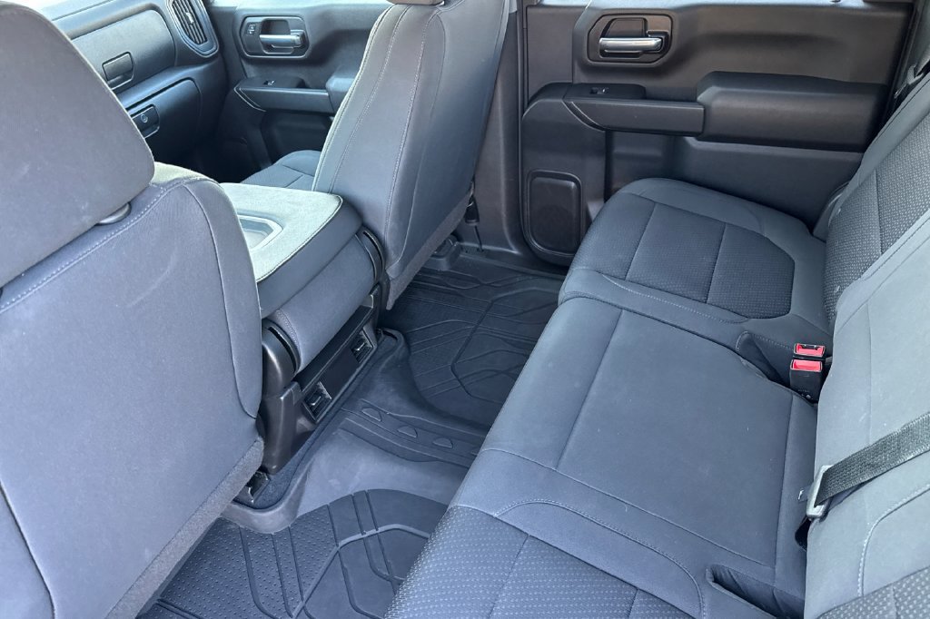 Used 2021 Chevrolet Silverado 2500 Custom w/ Custom Value Package AWD/4WD image 15
