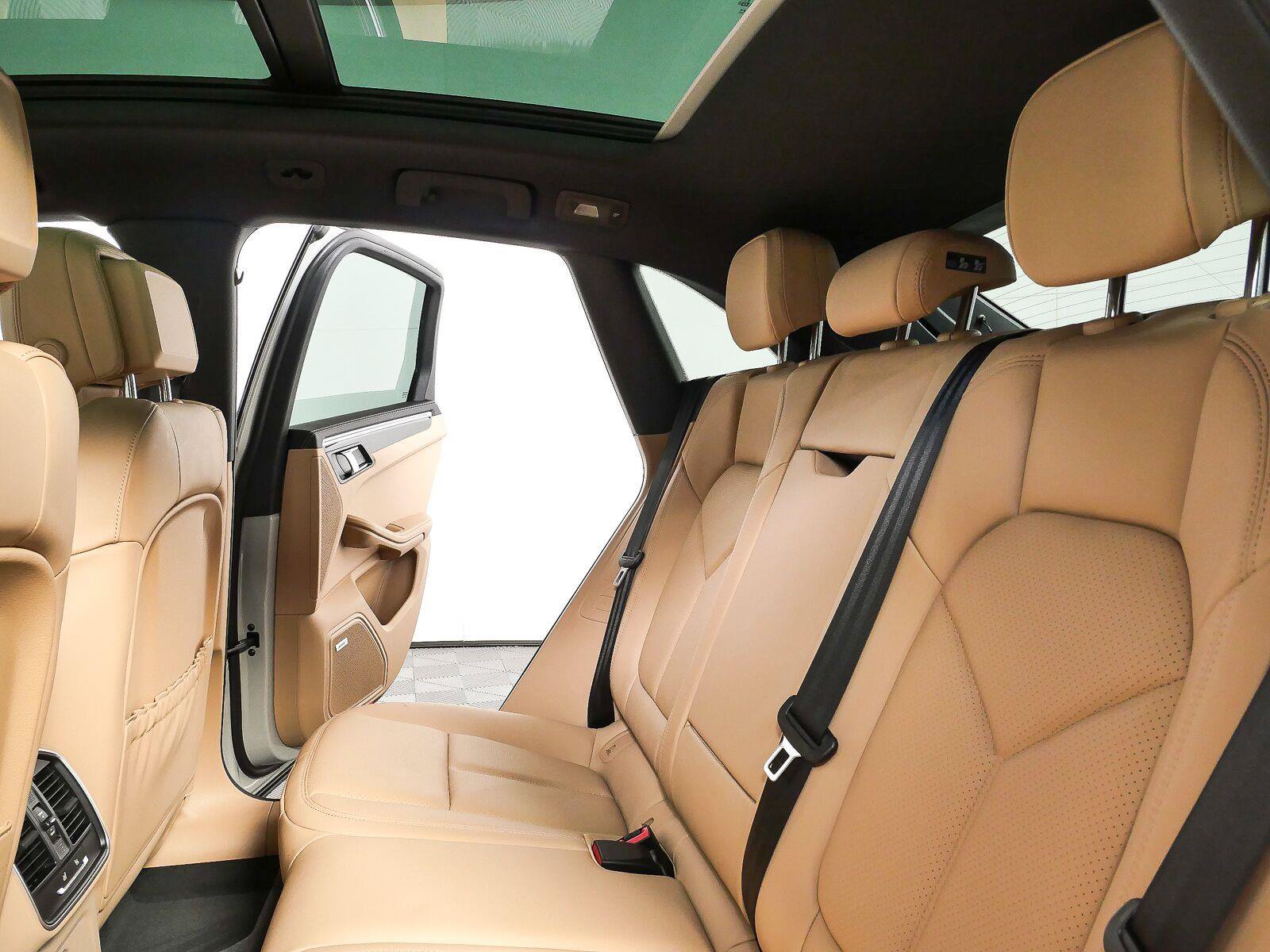 New 2026 Porsche Macan S AWD/4WD image 22