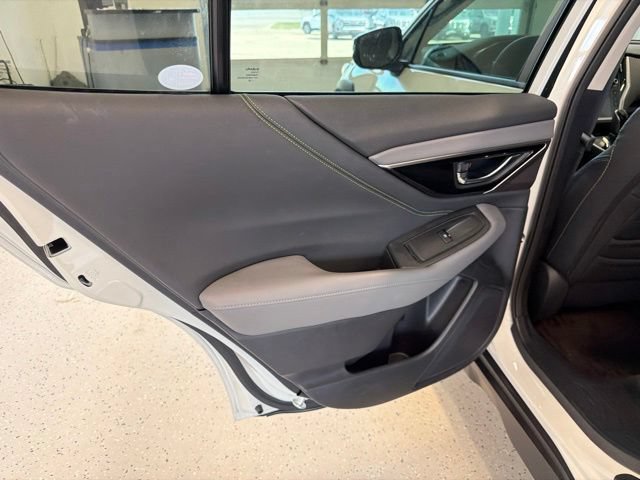Used 2025 Subaru Outback Onyx Edition AWD/4WD image 42