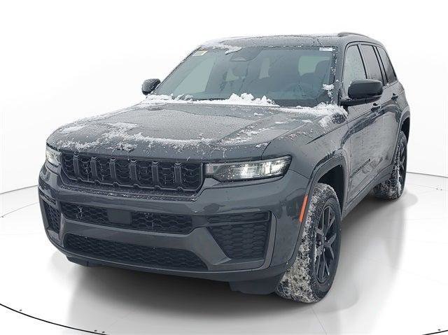 New 2026 Jeep Grand Cherokee Altitude AWD/4WD image 2