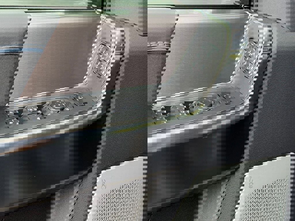 Certified 2026 Ford F350 Platinum w/ Tremor Off-Road Package image 25