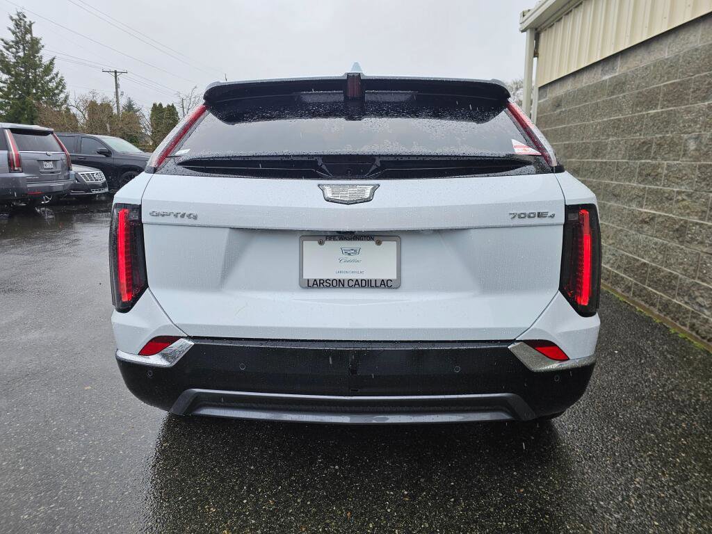 New 2026 Cadillac Optiq Luxury 2 AWD/4WD image 6