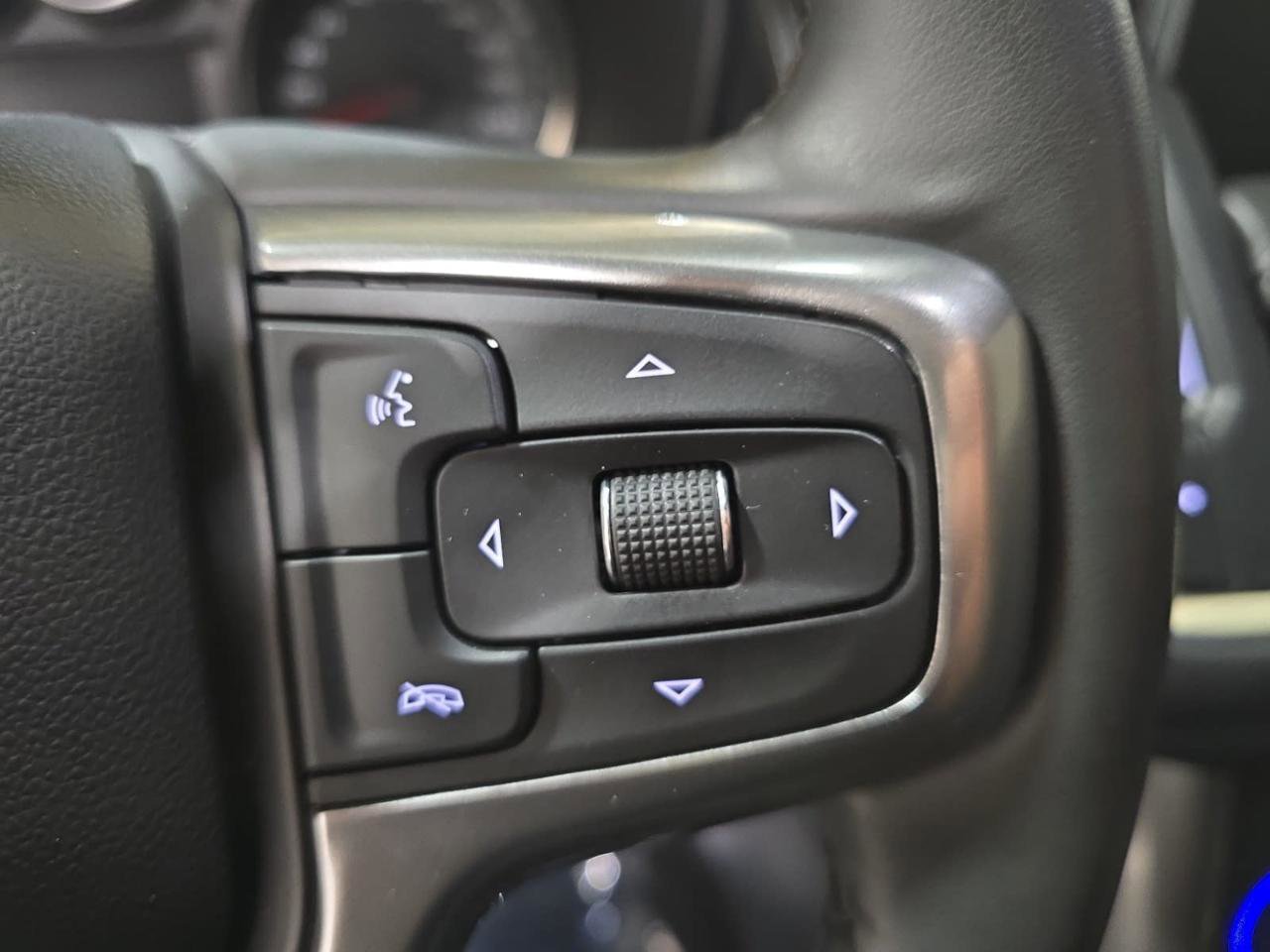 Used 2023 Chevrolet Suburban LS w/ Driver Alert Package AWD/4WD image 15