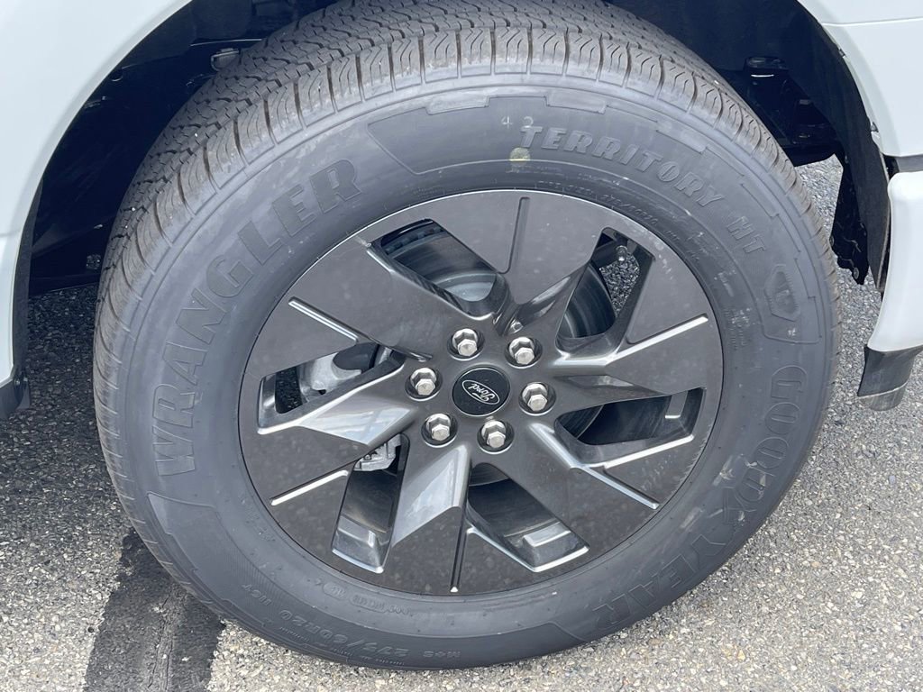 New 2025 Ford F150 Lightning Flash image 27