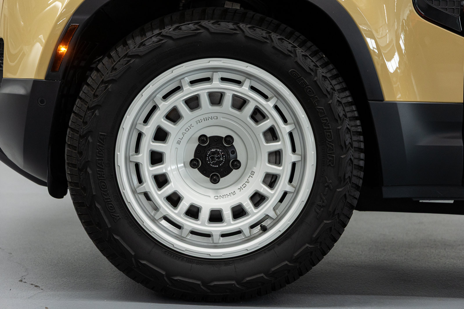 Used 2025 Land Rover Defender 90 S AWD/4WD image 18