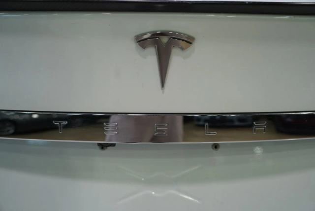 Used 2015 Tesla Model S P85D AWD/4WD image 9