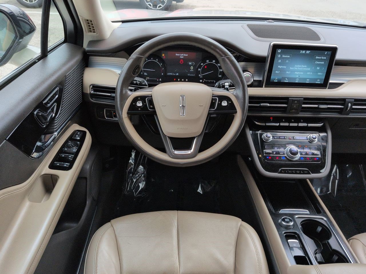 Used 2020 Lincoln Corsair AWD image 14
