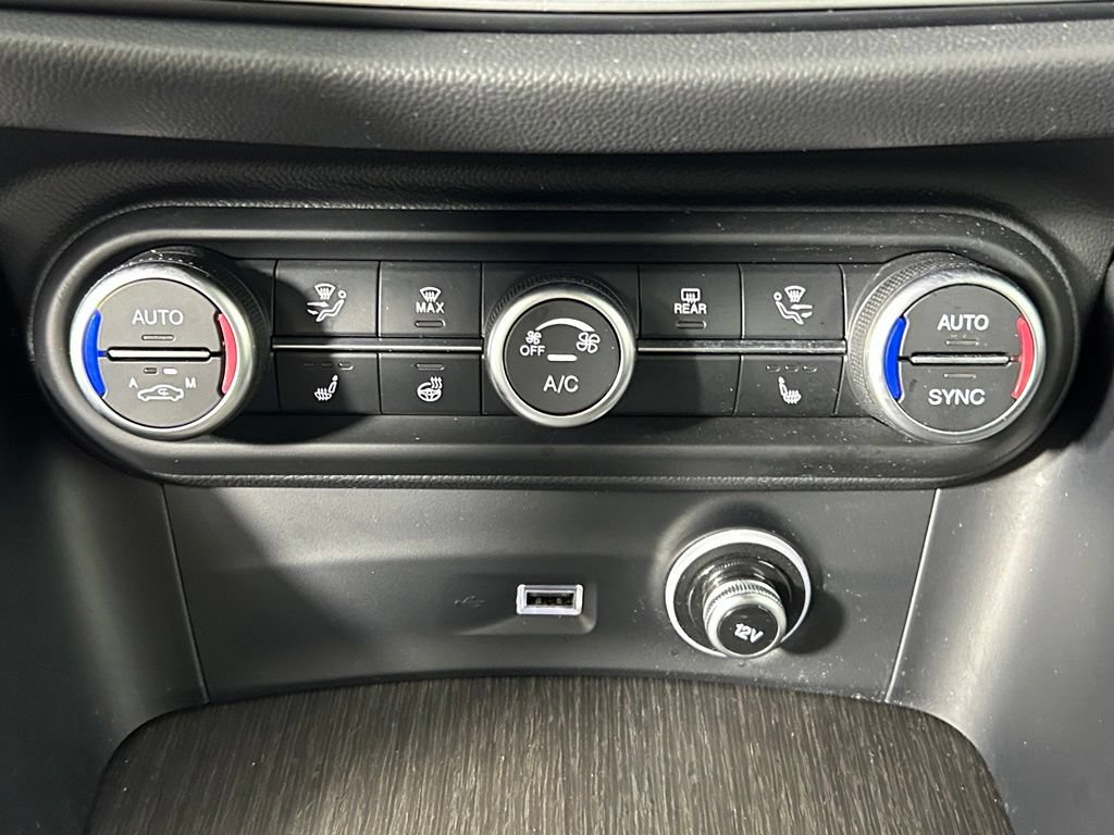 Used 2023 Alfa Romeo Stelvio Ti AWD/4WD image 22