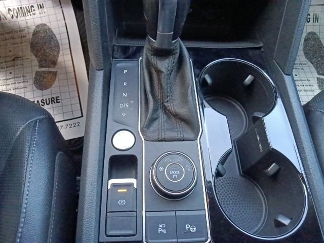 Used 2019 Volkswagen Atlas SEL Premium image 28