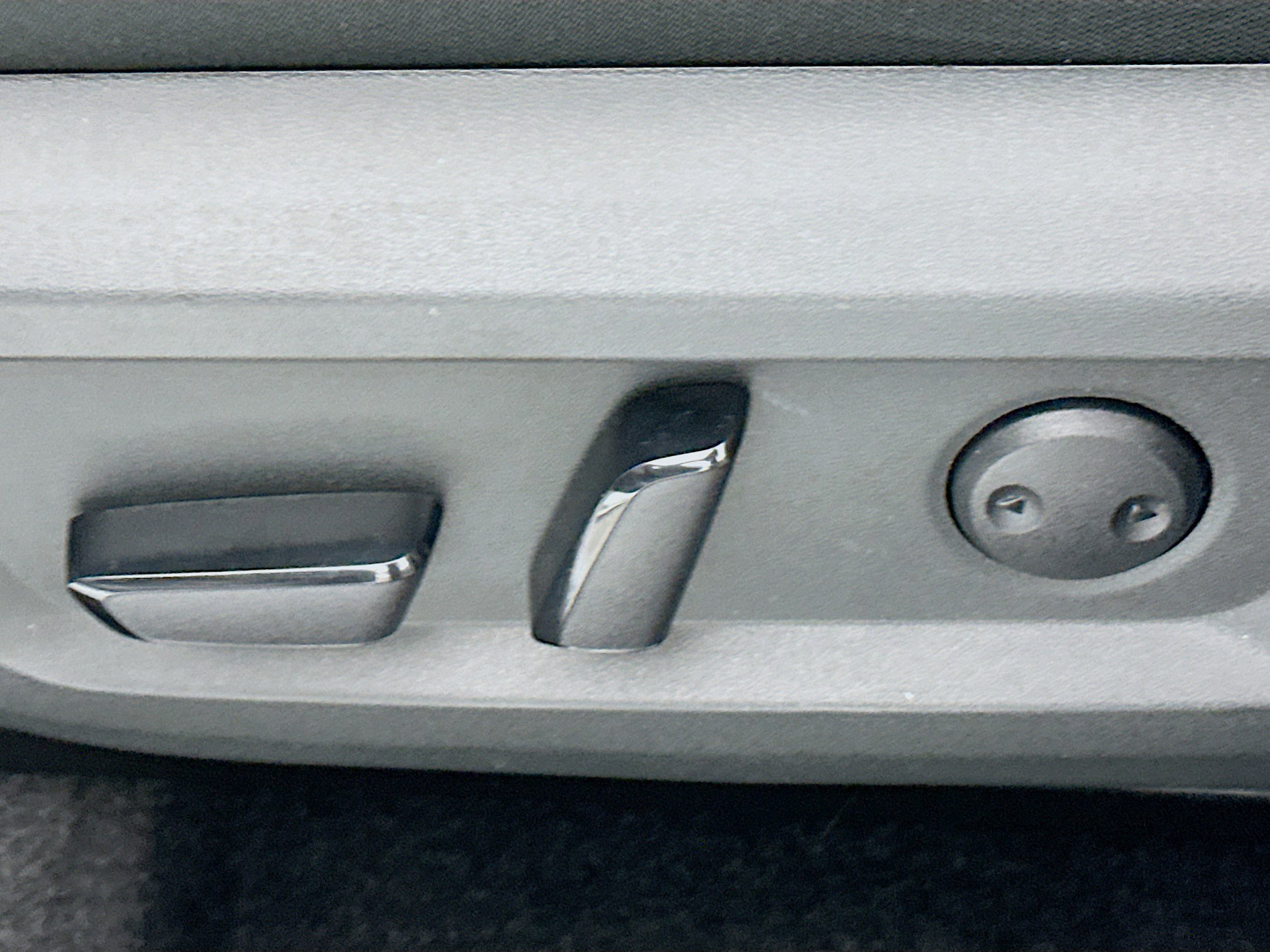 Used 2021 Nissan Rogue SV image 13