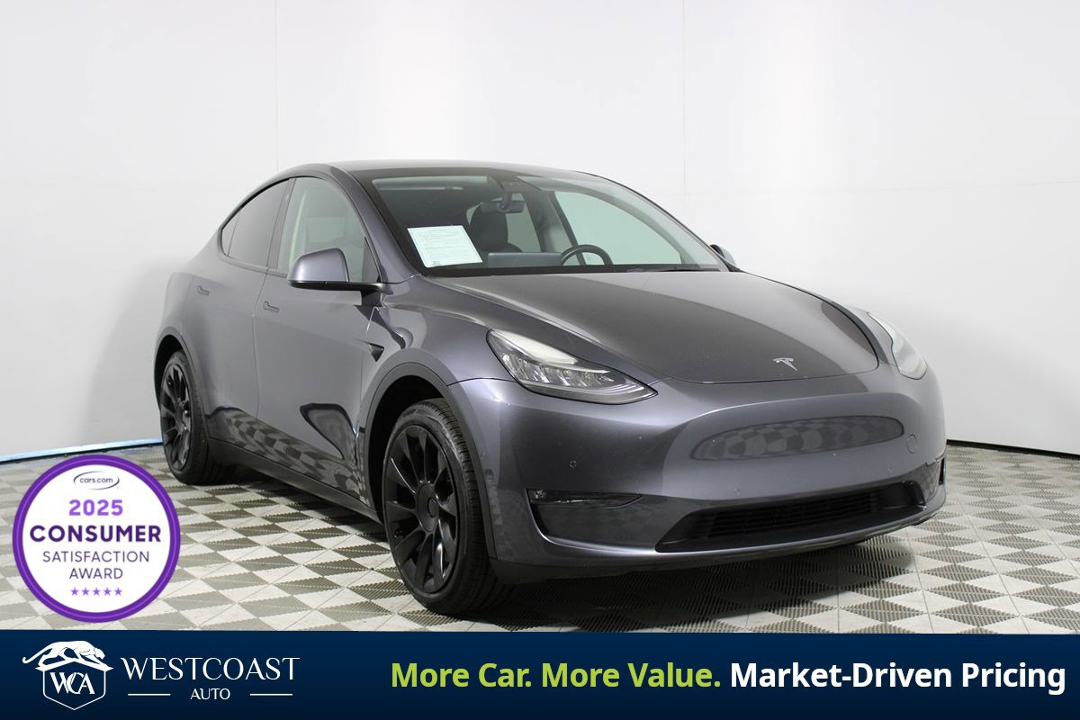 Used 2021 Tesla Model Y Long Range AWD/4WD image 1