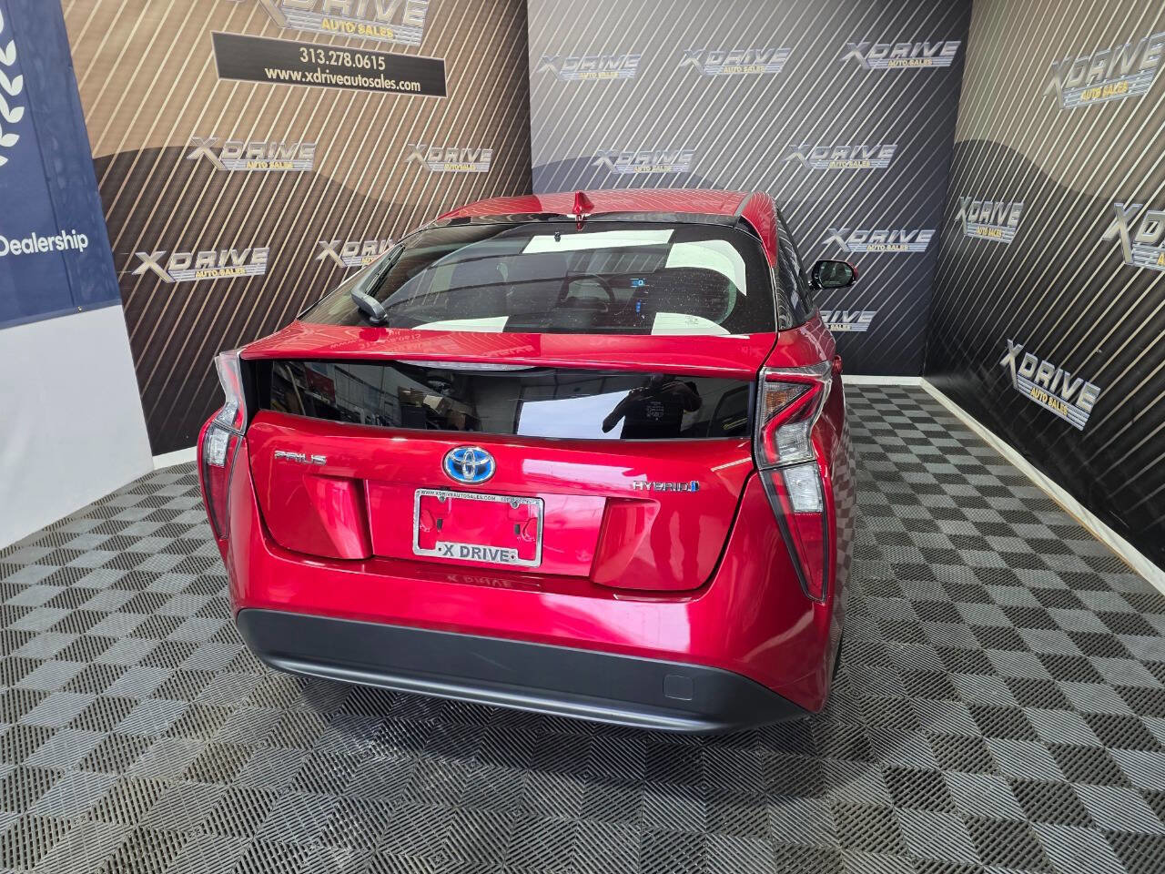 Used 2017 Toyota Prius Three FWD image 15