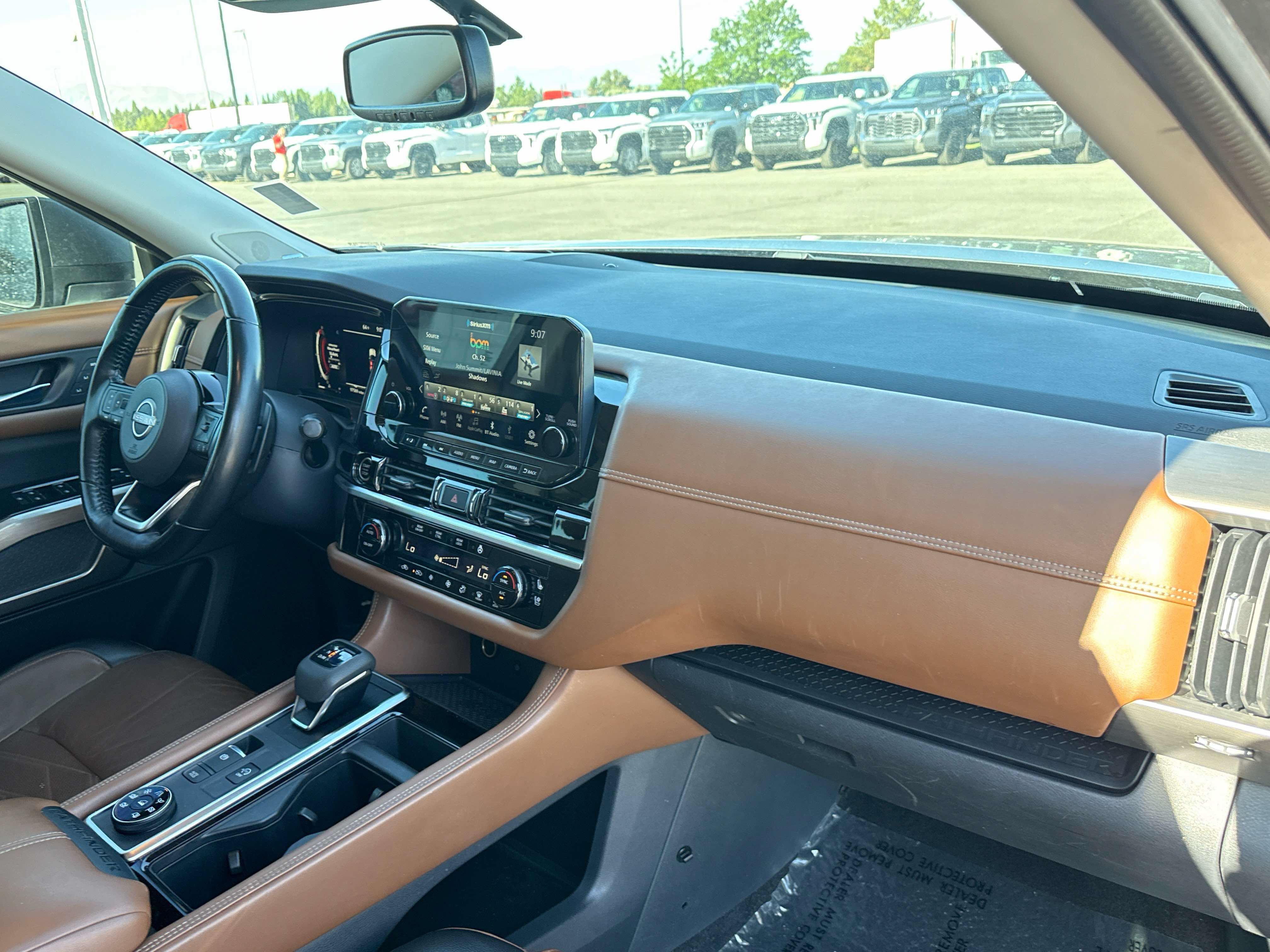 Used 2022 Nissan Pathfinder Platinum w/ Cargo Package AWD/4WD image 20
