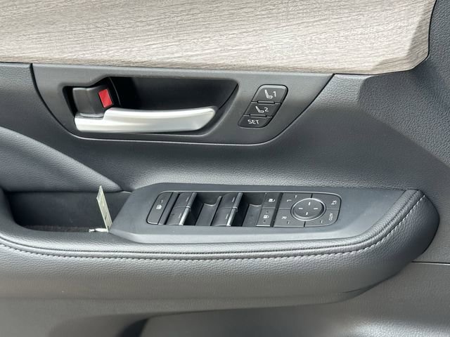 Used 2024 Toyota Grand Highlander Platinum image 24