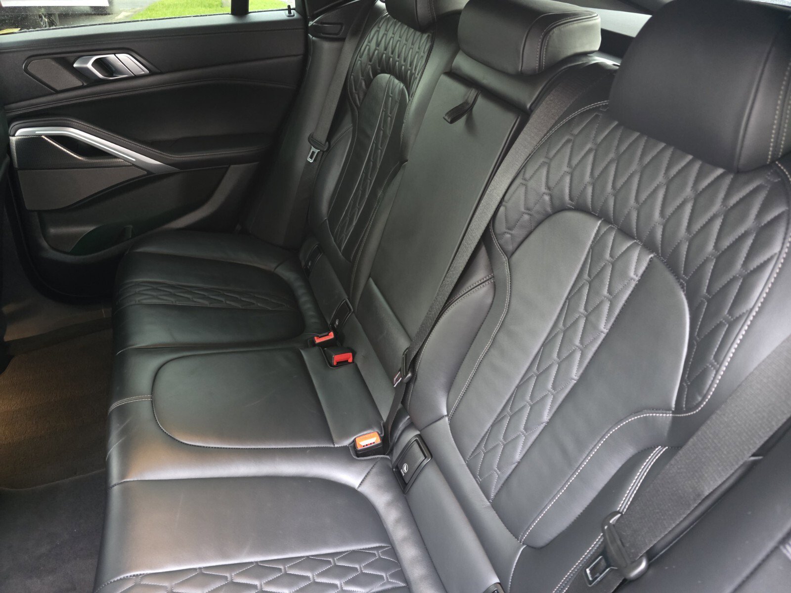 Used 2023 BMW X6 M50i w/ Shadowloine Package image 16