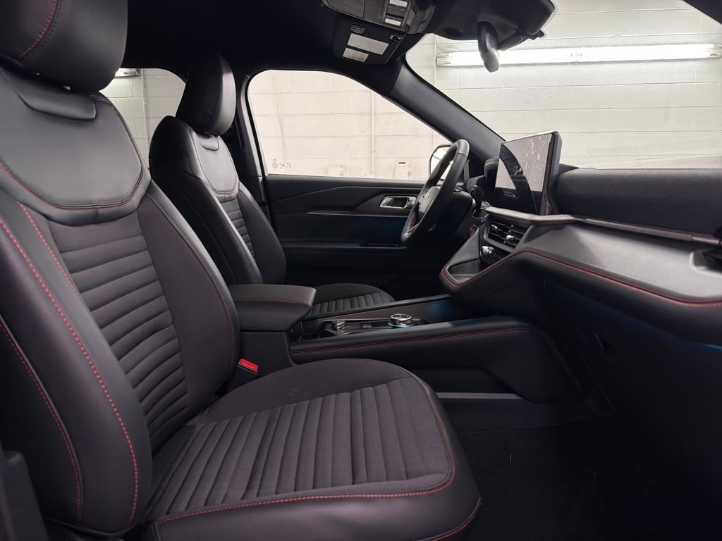 New 2026 Ford Explorer ST-Line w/ ST-Line Street Pack image 28