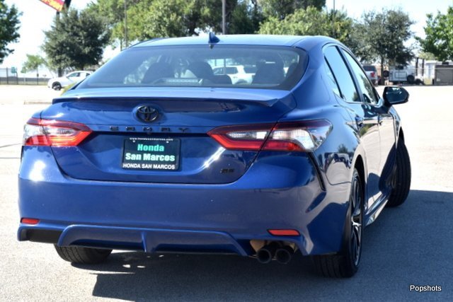 Used 2024 Toyota Camry SE image 3