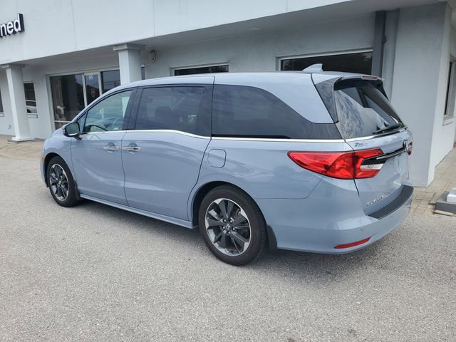 Used 2023 Honda Odyssey Elite image 2