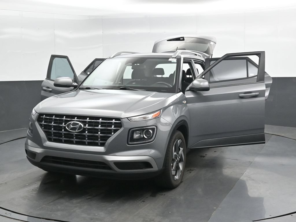 Certified 2023 Hyundai Venue SEL FWD image 48