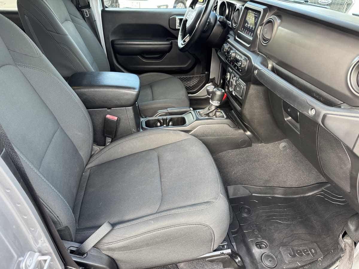 Used 2021 Jeep Gladiator Sport AWD/4WD image 19