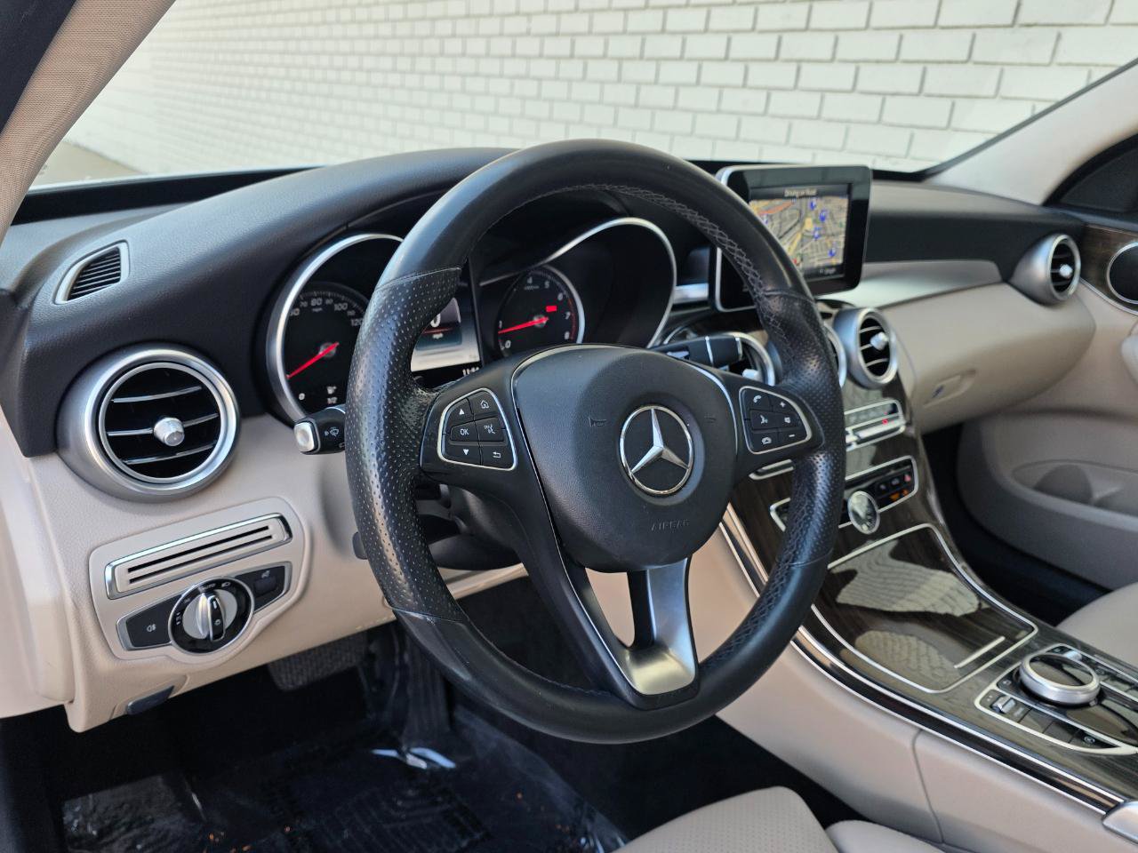 Used 2017 Mercedes-Benz C 300 4MATIC Sedan image 11