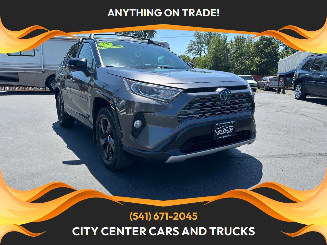 Used 2019 Toyota RAV4 XSE image 1