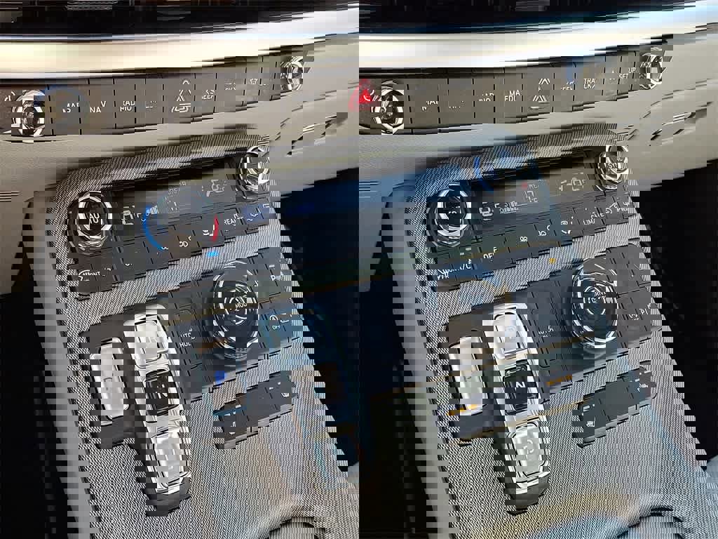 Used 2024 Hyundai Palisade SEL image 16