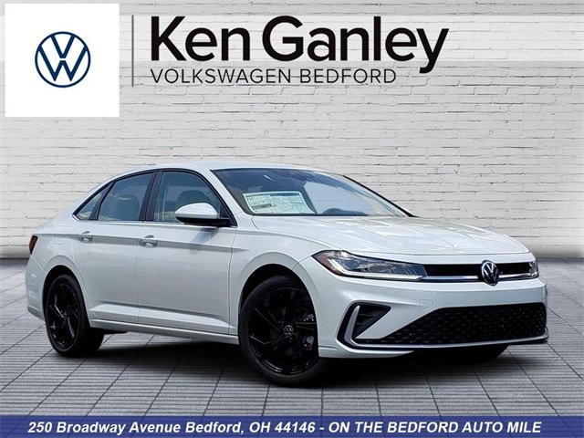 New 2025 Volkswagen Jetta SE image 1