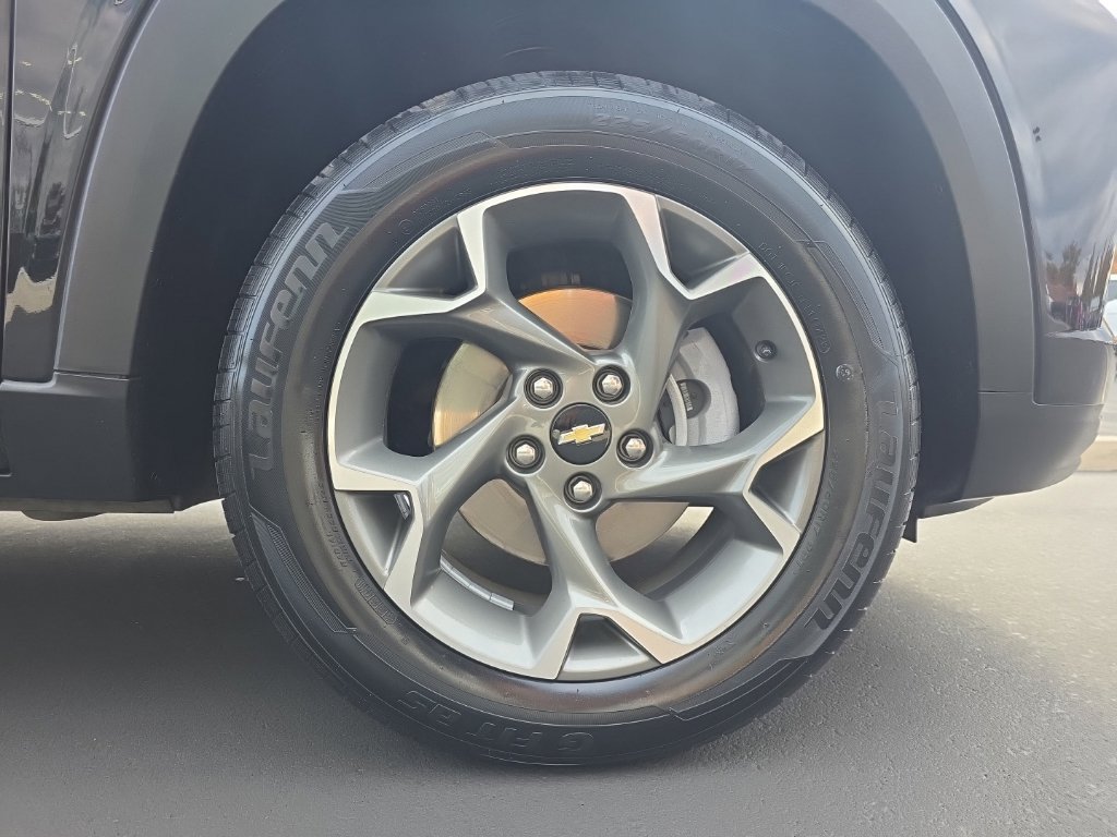 Used 2024 Chevrolet Trax LT FWD image 9