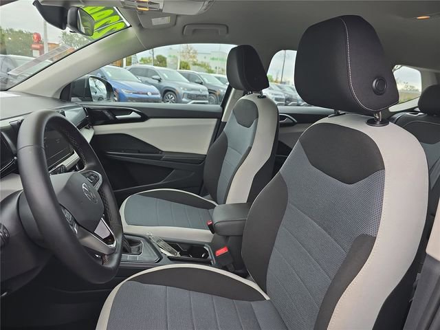 Used 2025 Volkswagen Taos S image 15