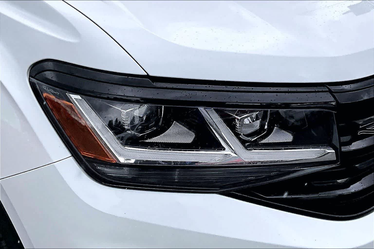 Used 2023 Volkswagen Atlas SEL R-Line AWD/4WD image 30