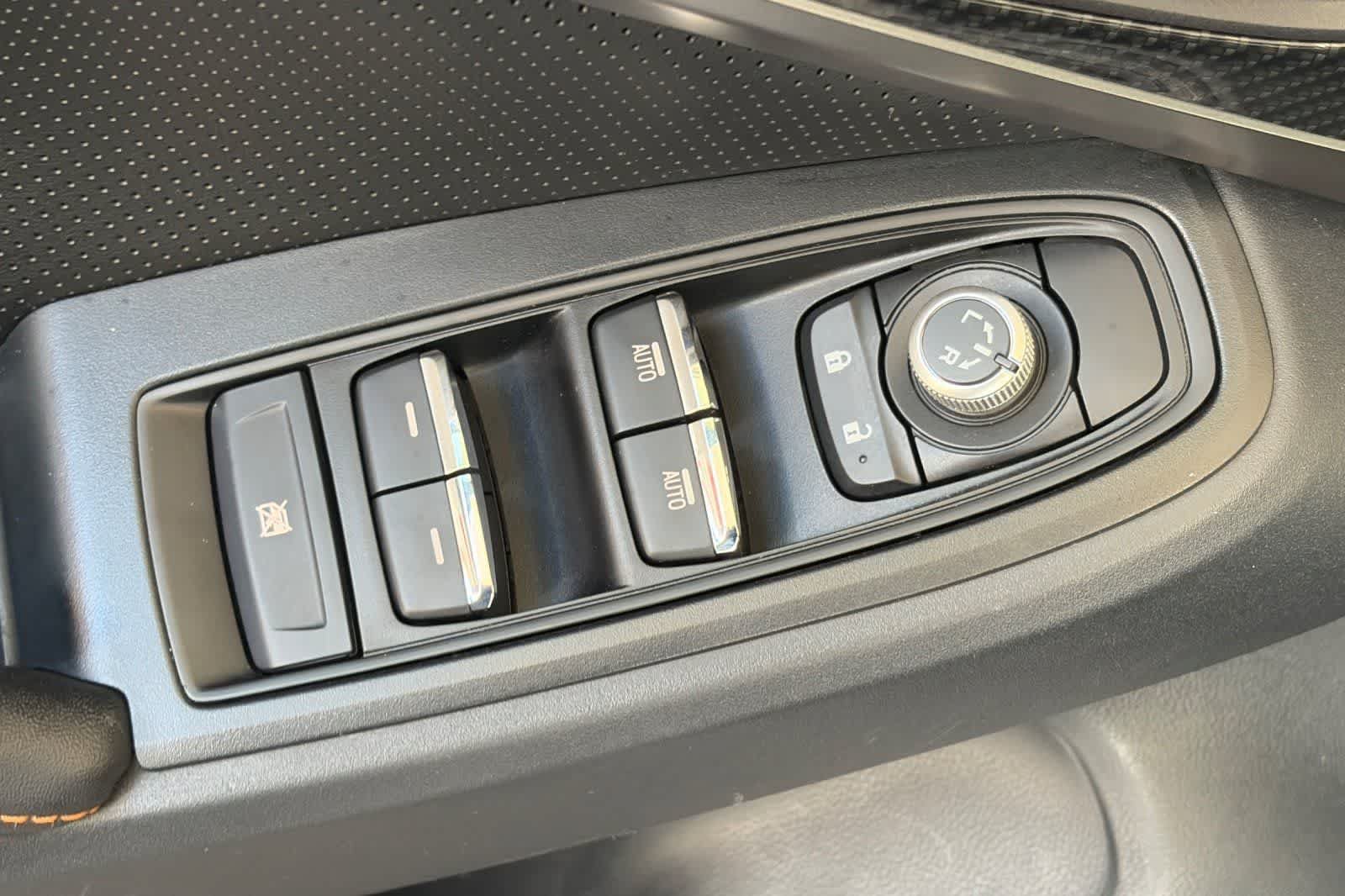 Used 2019 Subaru Crosstrek 2.0i Limited w/ Moonroof Package w/Navigation AWD/4WD image 13