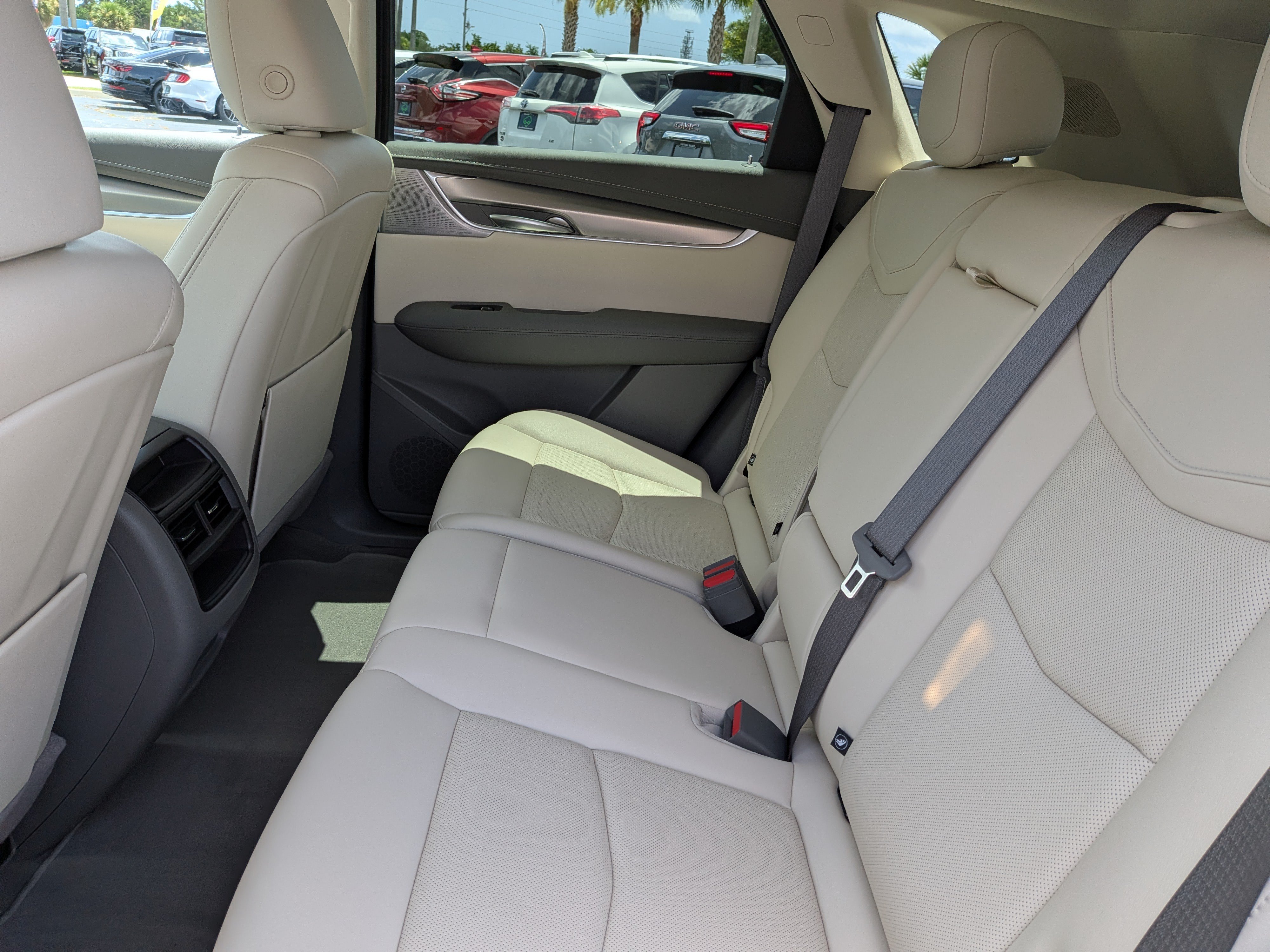 Certified 2023 Cadillac XT5 Premium Luxury FWD image 16