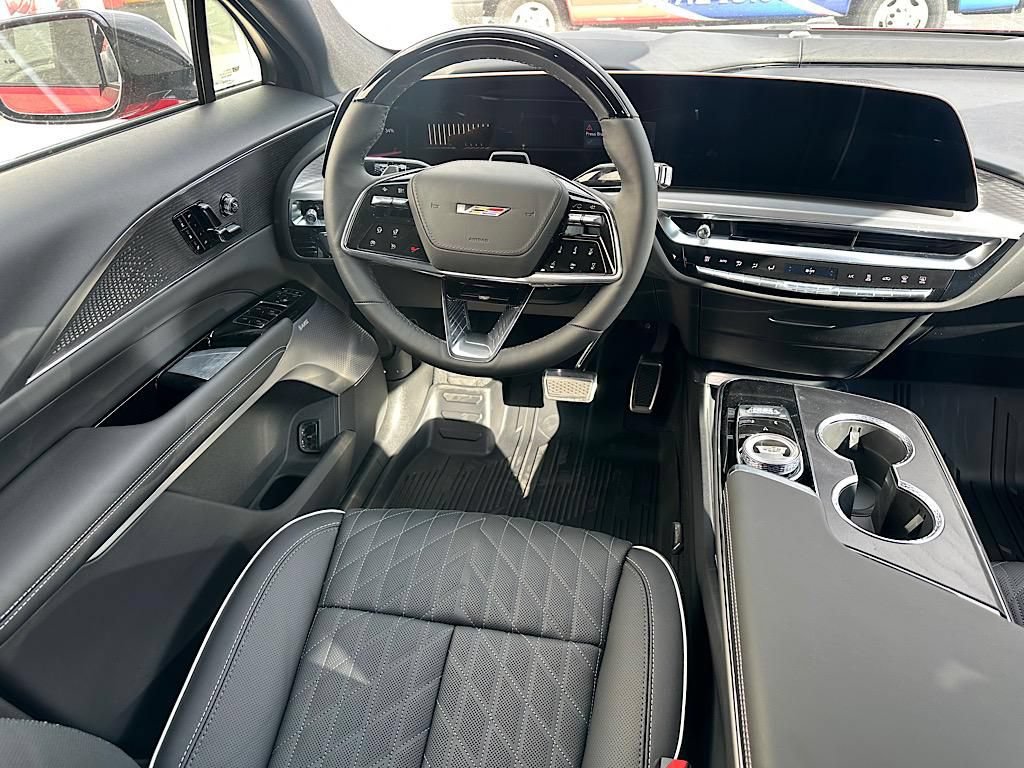 New 2026 Cadillac Lyriq V AWD/4WD image 13
