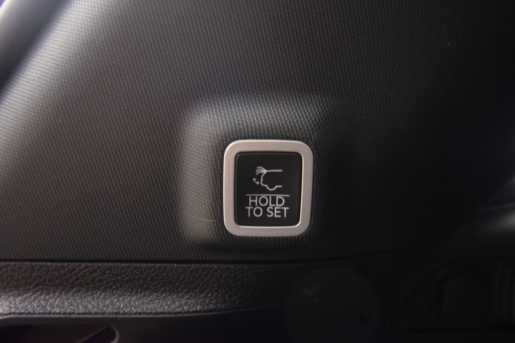 Used 2024 Jeep Grand Cherokee Altitude AWD/4WD image 34