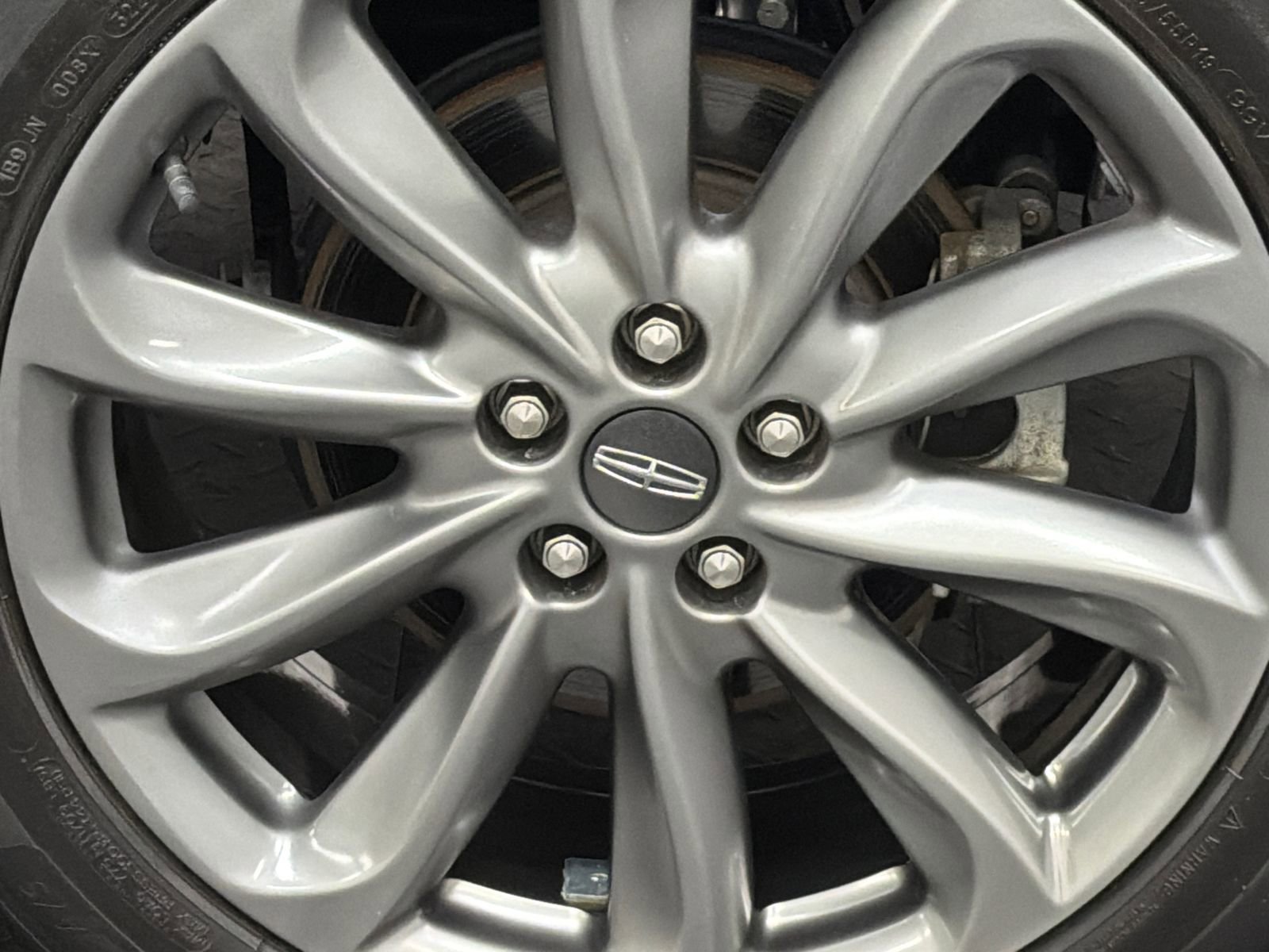 Used 2022 Lincoln Corsair AWD w/ Premium Package image 5