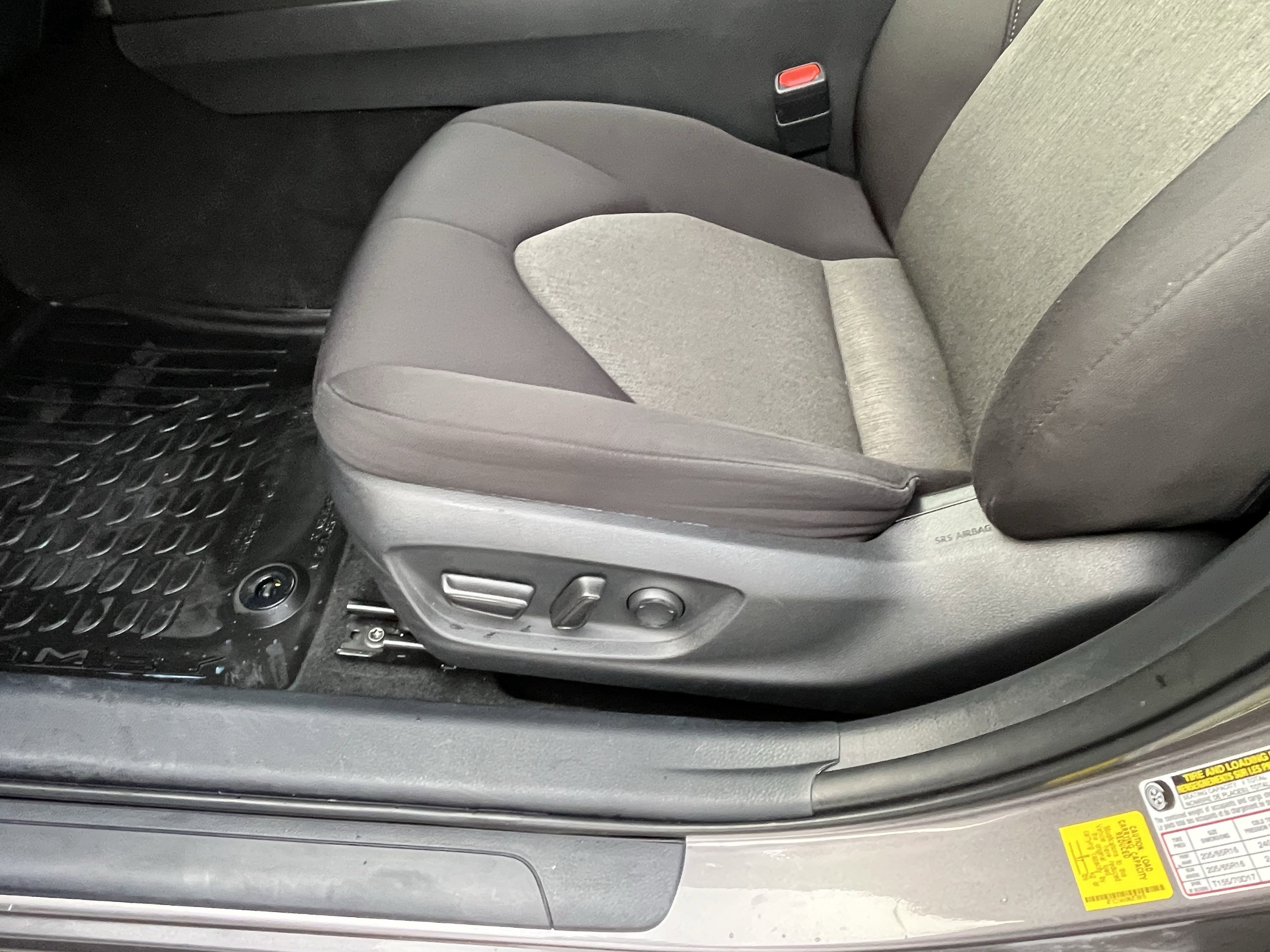 Used 2022 Toyota Camry LE image 16