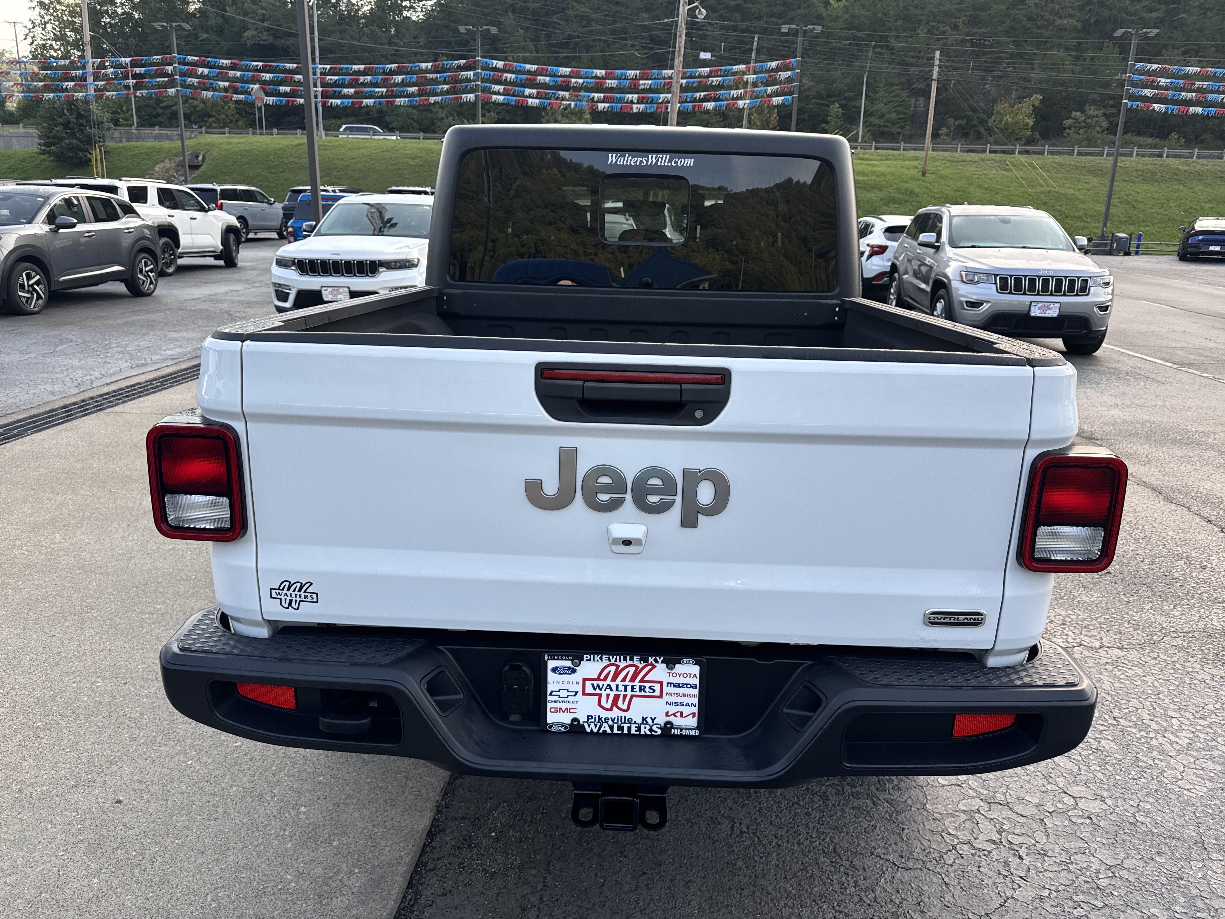 Used 2022 Jeep Gladiator Overland w/ Popular Equipment Package AWD/4WD image 6