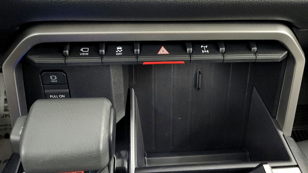 Used 2025 Toyota Sequoia SR5 AWD/4WD image 42
