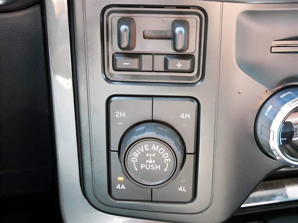 Used 2023 Ford F150 Lariat AWD/4WD image 28