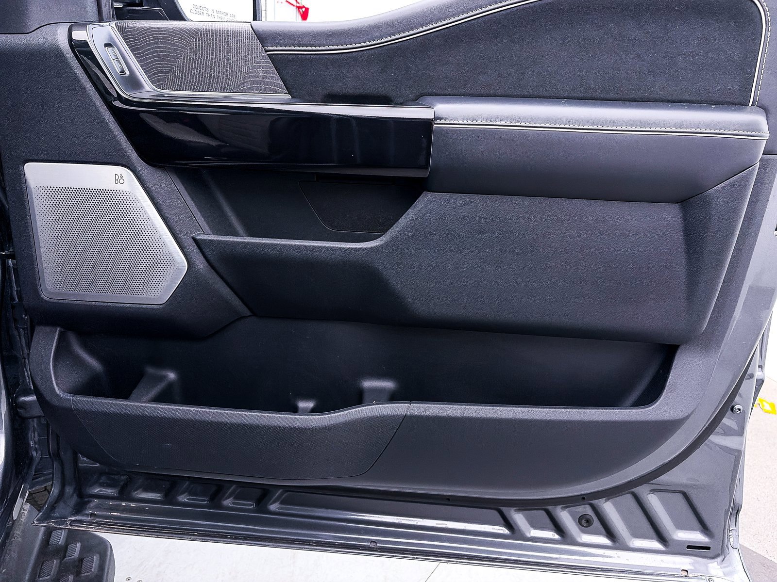 Used 2023 Ford F150 Lightning Platinum image 35