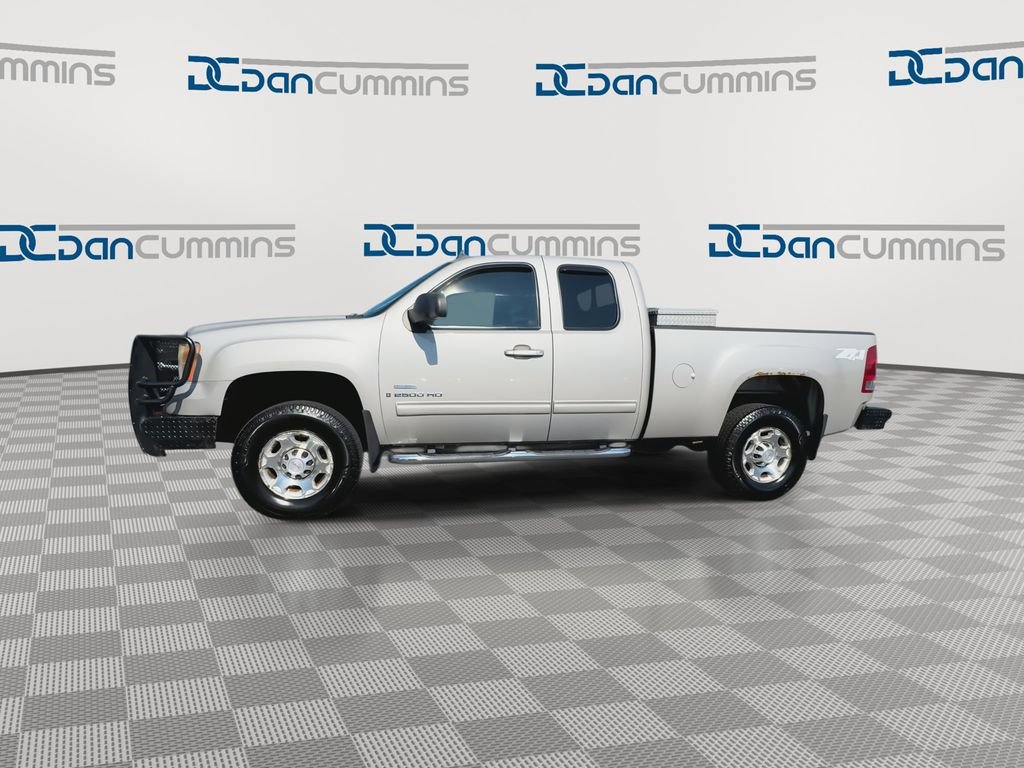 Used 2009 GMC Sierra 2500 SLT w/ SLT Convenience Package AWD/4WD image 5