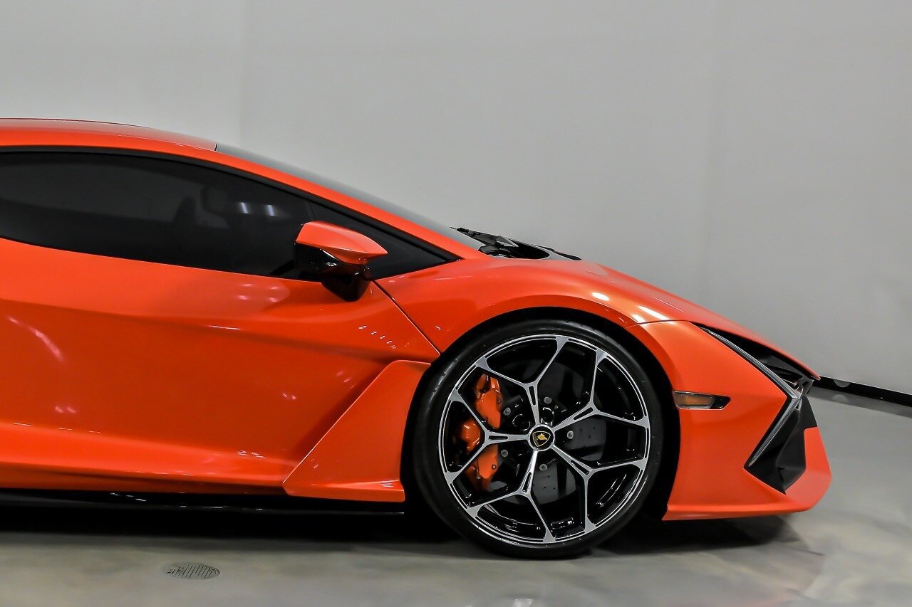 Used 2024 Lamborghini Revuelto AWD/4WD image 15