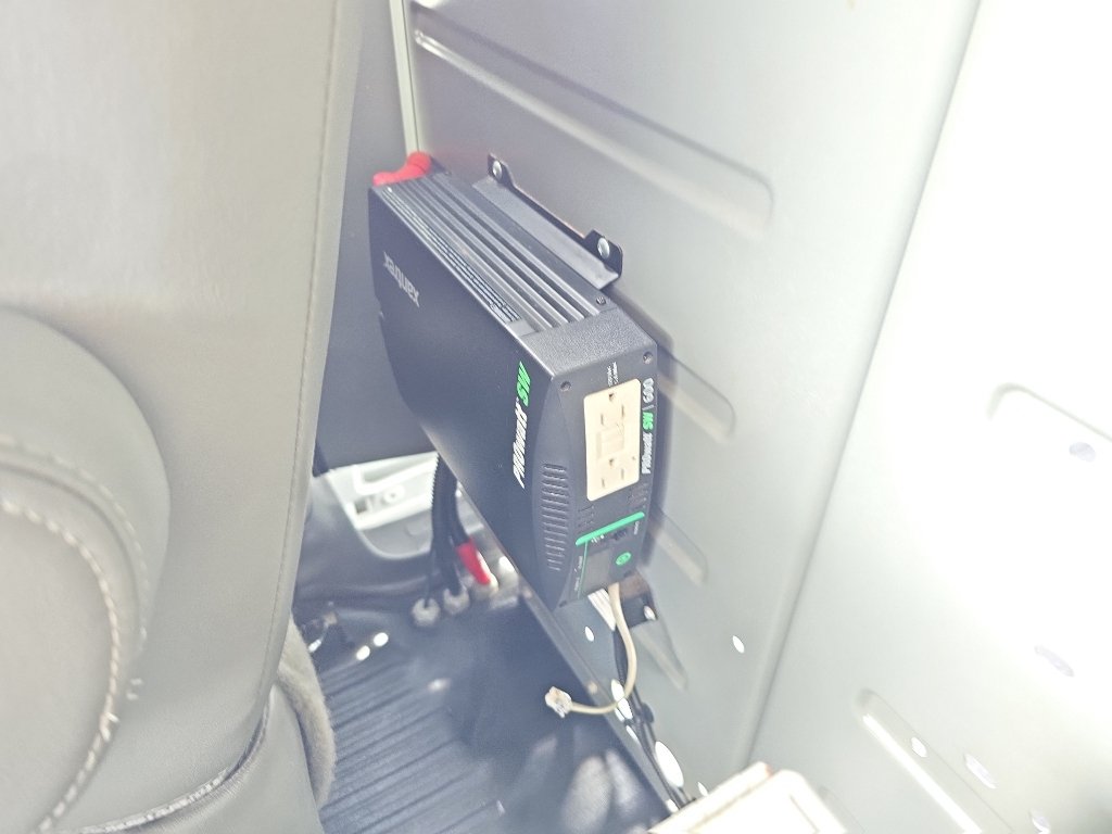 Used 2017 Chevrolet Express 2500 RWD image 29