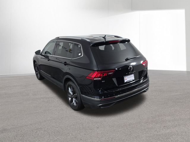 Used 2023 Volkswagen Tiguan SE w/ Panoramic Sunroof Package image 39